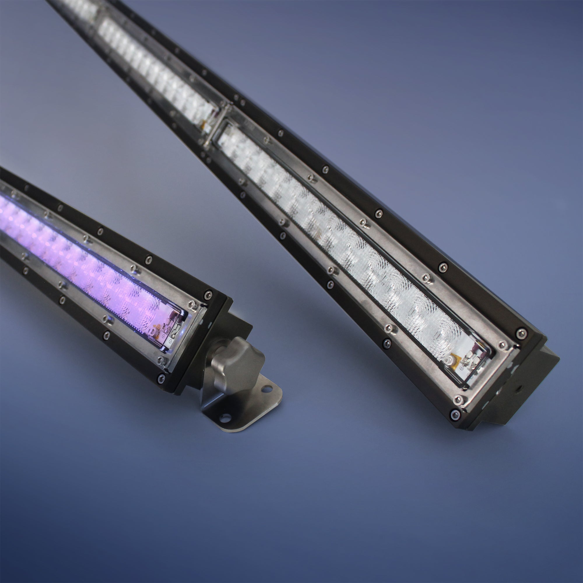Violet900 UVB LED Light 308nm 2387mW 36 LEDs 13deg 48V 86W 89cm 3m cable