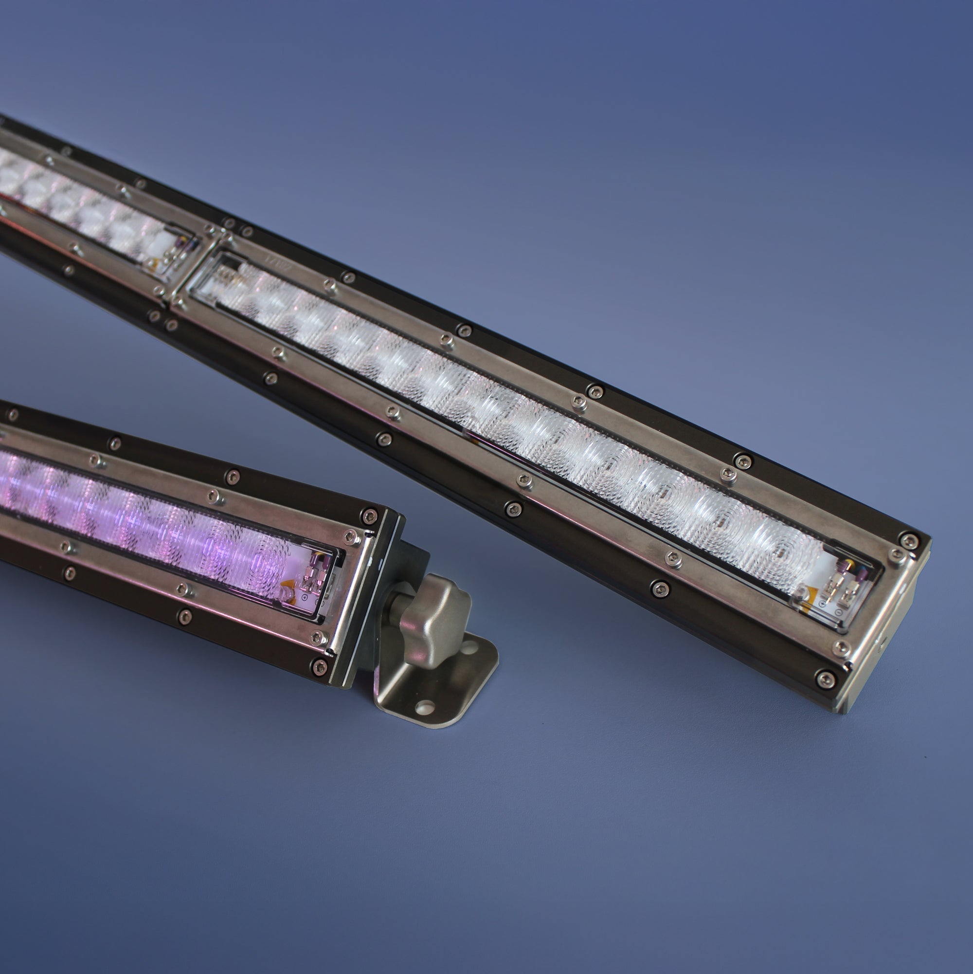 Violet300 UVC LED Light 265nm 788mW 12 LEDs 15deg 48V 29W 29.6cm 3m cable