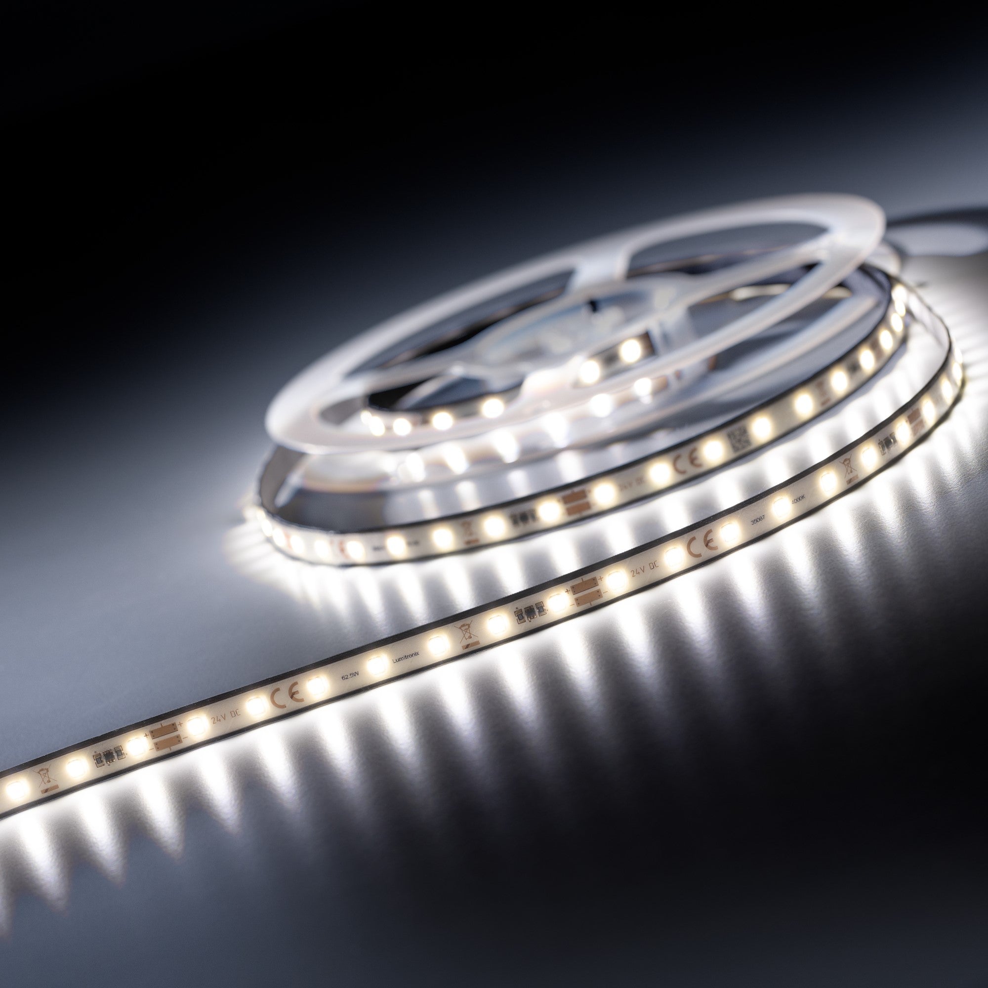 LumiFlex350 Pro LED Strip LumProtect Warm White 2900K CRI90 1710lm 24V 18.7W 70 LEDs/m 1.5m - view 2