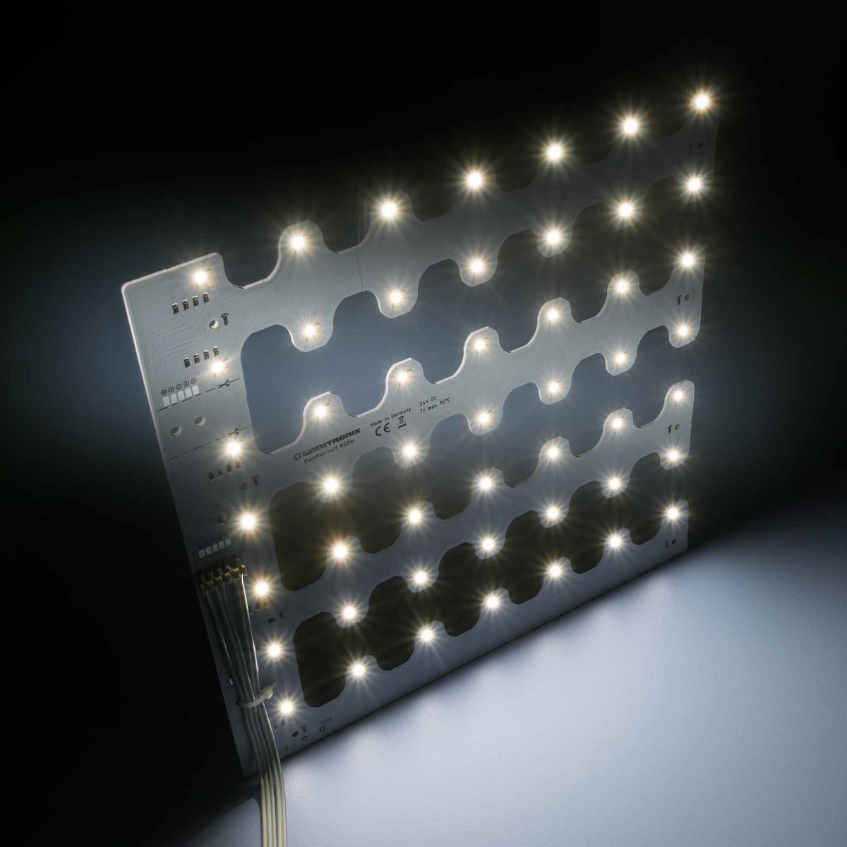 BackMatrix-49-2080 Nichia LED Module RGBW 4000K 2505lm 196 LEDs 24V 28.5W 120° 28x28cm (16000 lm/sqm)