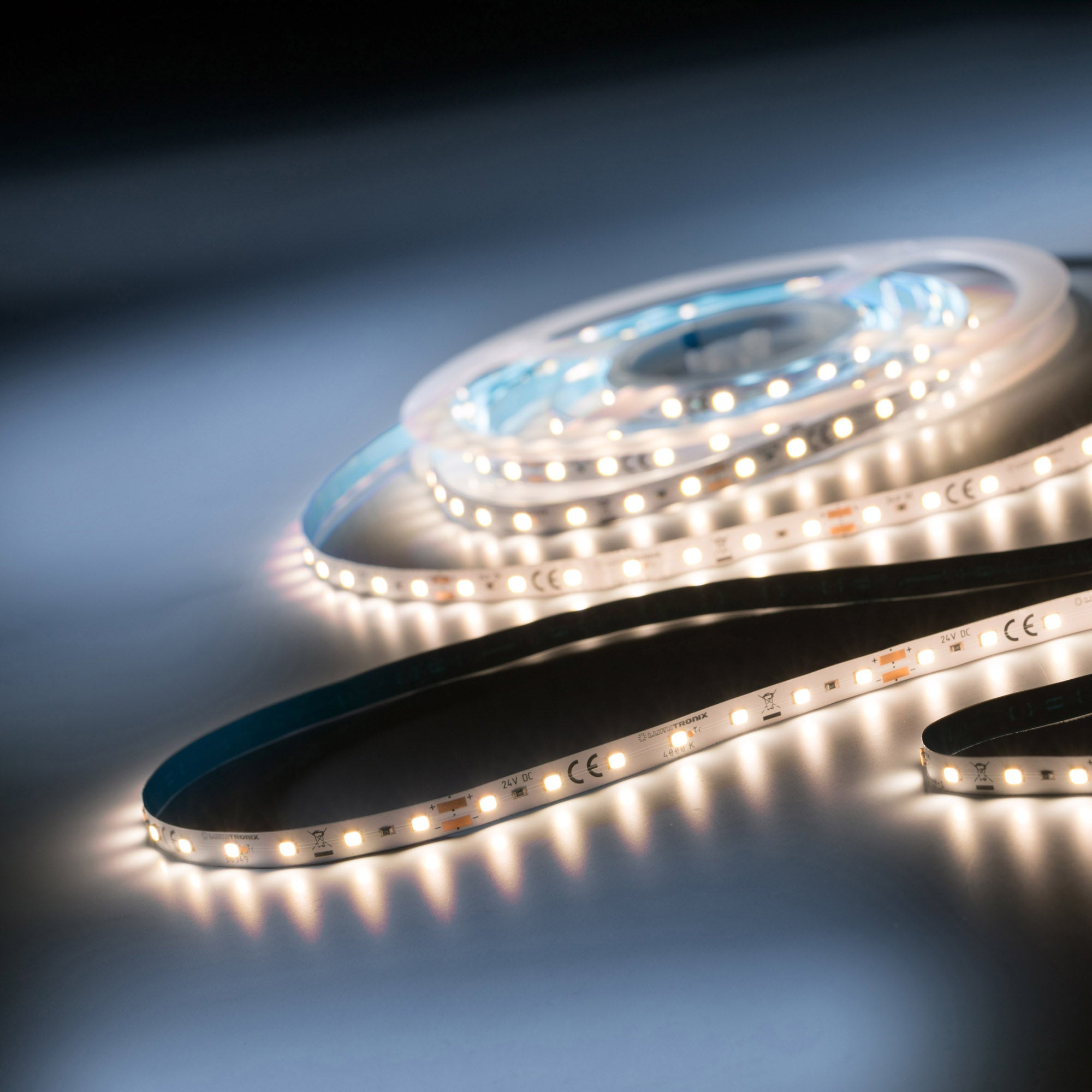 LumiFlex1080 Seoul LED Strip warm white CRI80 2700K 3045lm 24V 70 LEDs/m 5m reel (609lm/m 4.14W/m) 