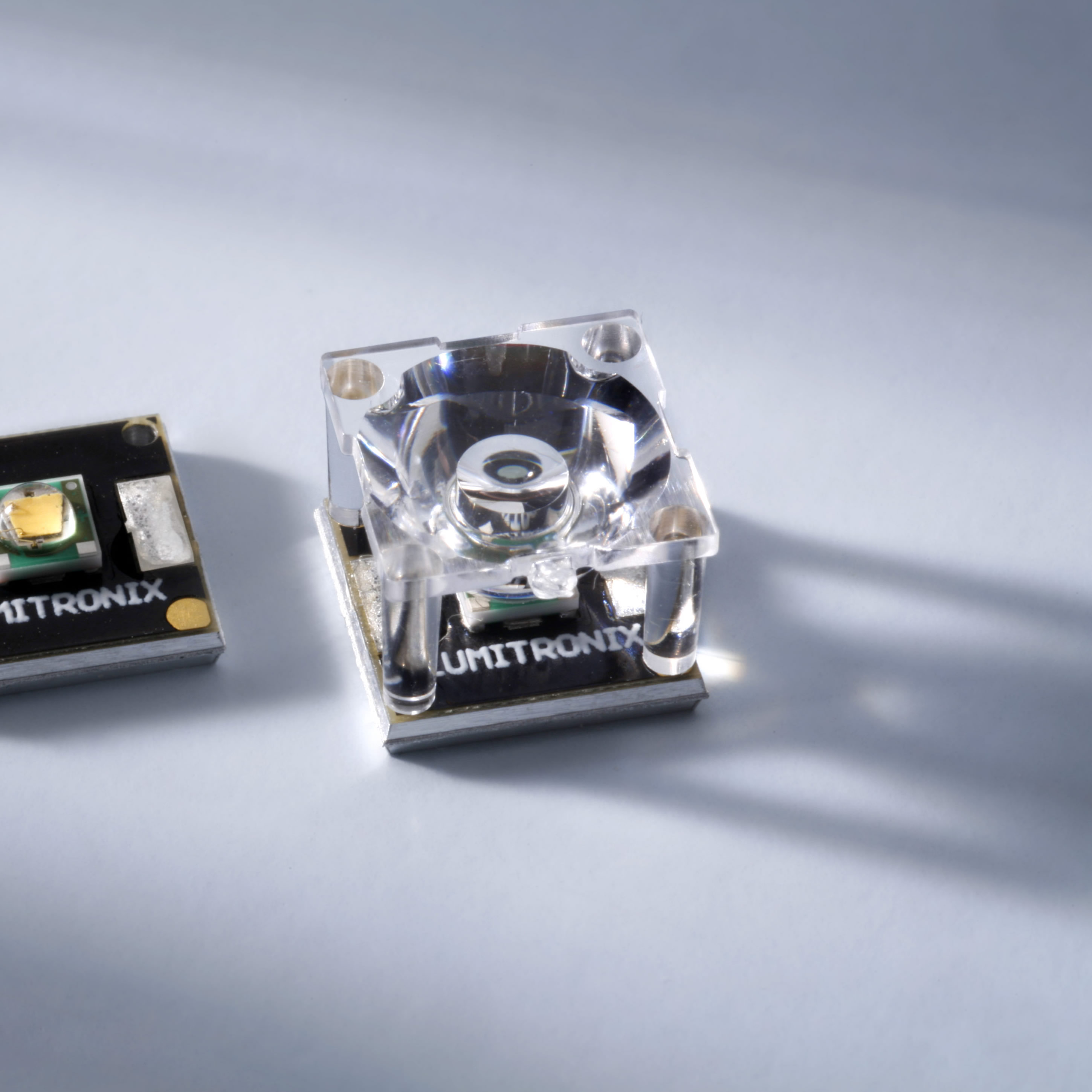 Carclo Linse 10mm for Cree XP-E 16.5 deg & XP-G 24 deg