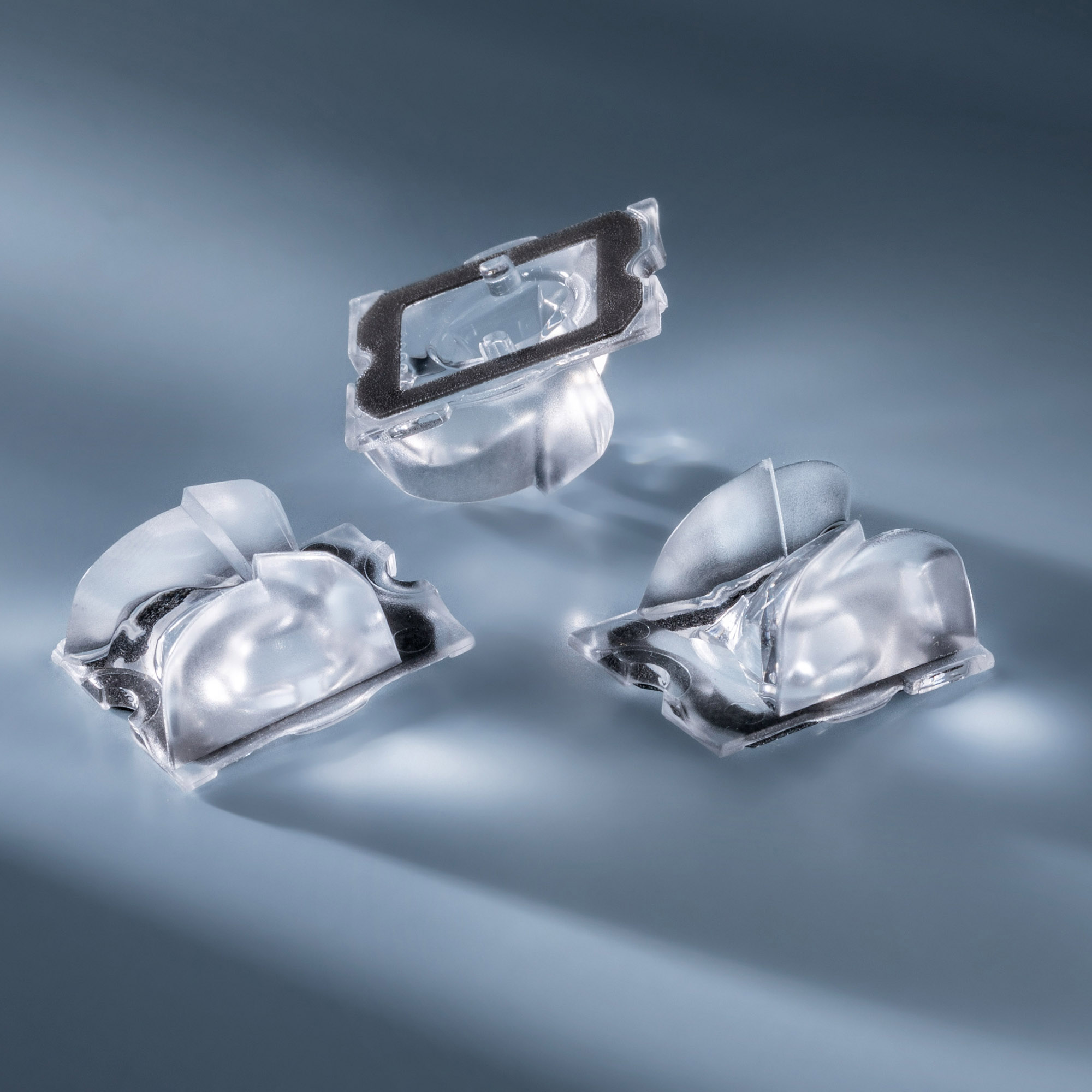 Ledil Lens CA12087_STRADA-FW wide with homogeneous light distribution