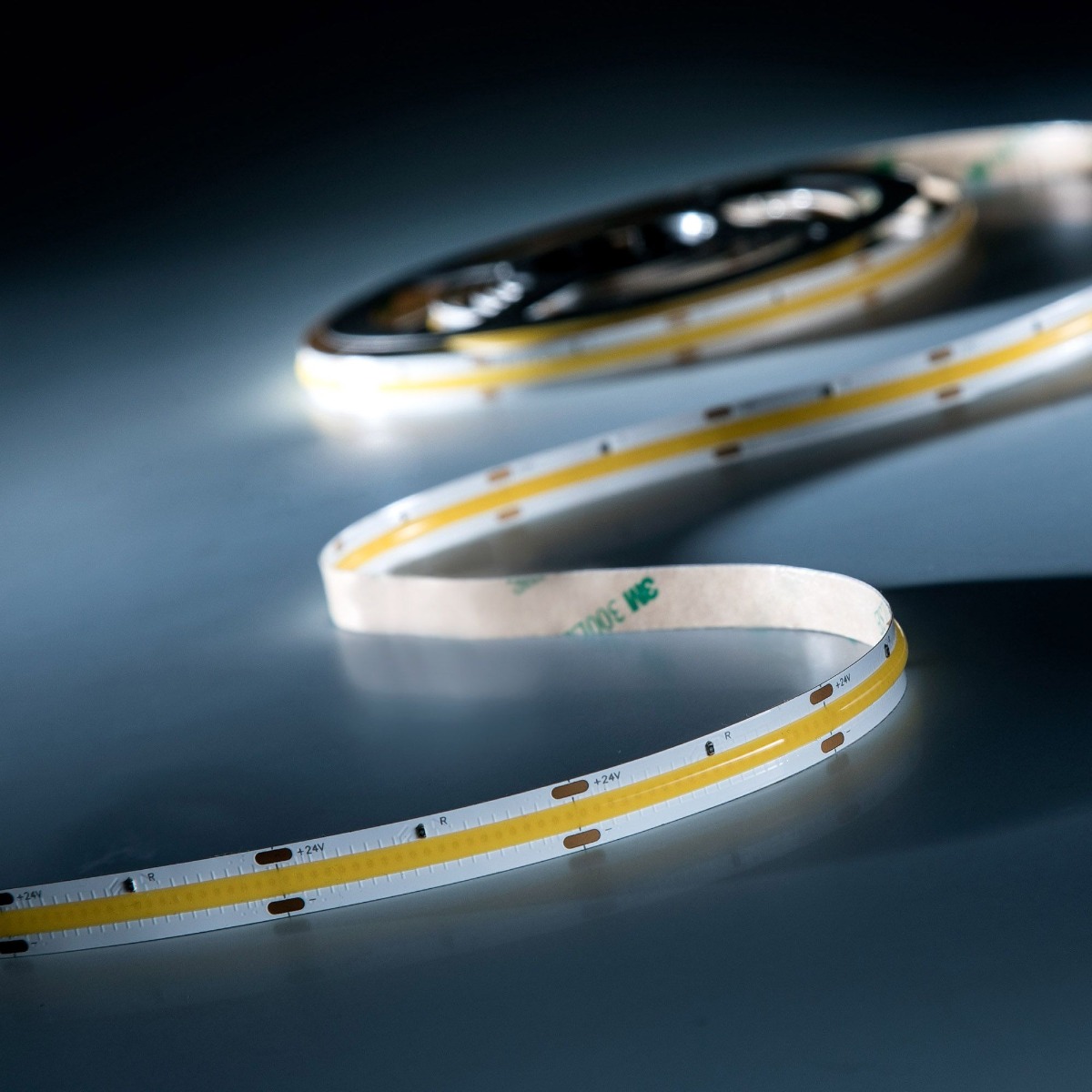 LumiFlex1080 COB LED Strip with continuous light cold white CRI90 6000K 4300lm 24V 5m reel (860lm/m and 9W/m)