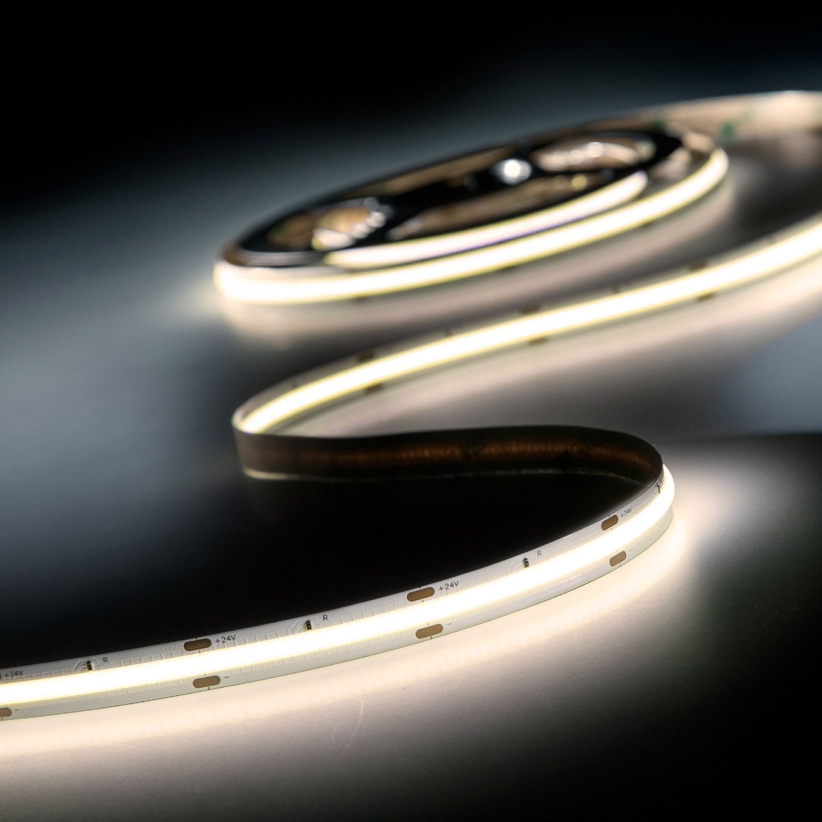 LumiFlex1080 COB LED Strip with continuous light warm white CRI90 3000K 4200lm 24V 5m reel (840lm/m and 9W/m)