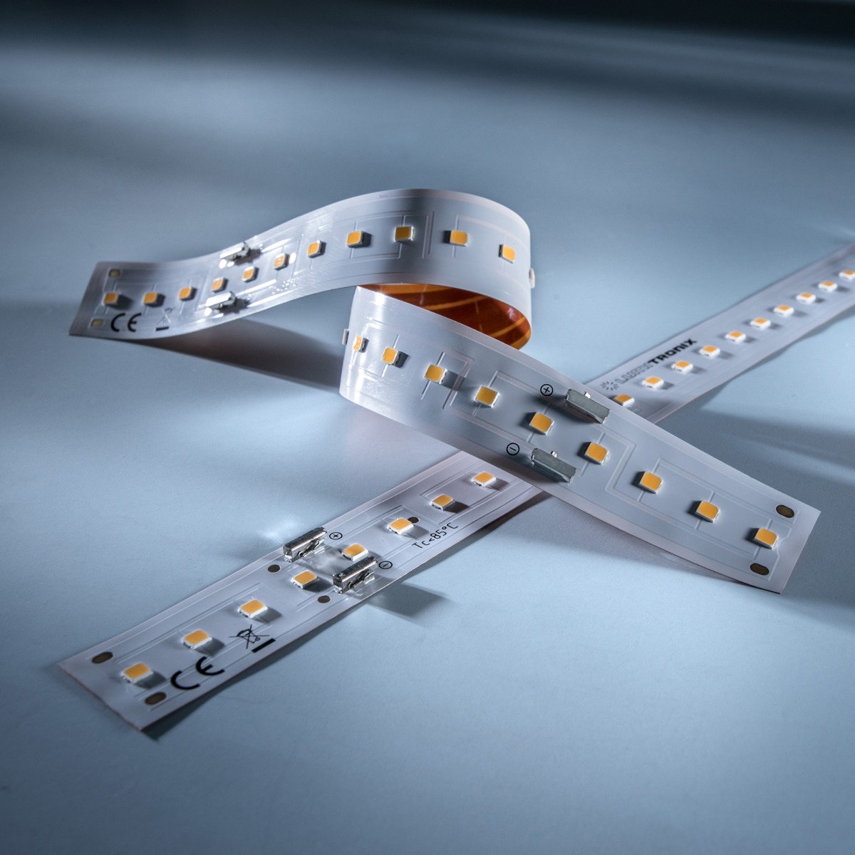 LumiFlex4080 Seoul LED Strip warm white 2700K CRI80 27100lm 900mA 96 LEDs/m 5.6m reel (4839lm/m and 26W/m)
